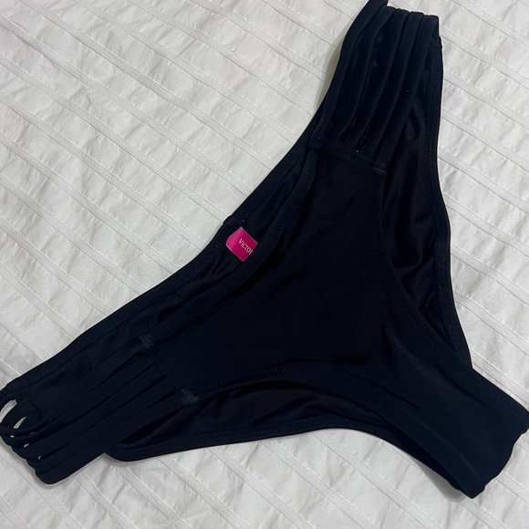 Victoria Secret Bikini Bottoms - Picture 1 of 3